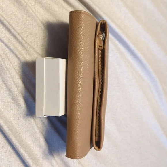 INC tan crossbody bag - Picture 3 of 7